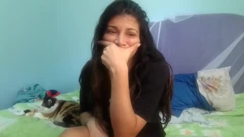 Snapshot of lovely_maia chatting on April 2026 01:14:02 PM Maya online show from April 2026 01:14:02 PM