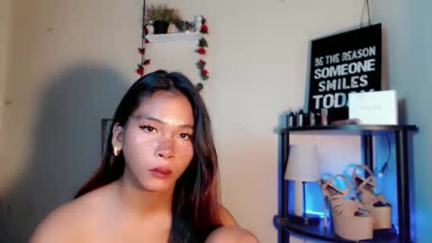 Snapshot of lovely_oliviax chatting on April 2026 07:07:02 PM KATE online show from April 2026 07:07:02 PM