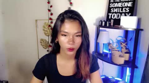 Snapshot of lovely_oliviax chatting on April 2026 01:53:01 AM KATE online show from April 2026 01:53:01 AM