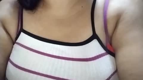 lovely_orchid online show from June 2026 01:37:02 PM