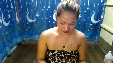 Snapshot of lovely_singlemom chatting on November 2025 03:45:02 PM ask me dear online show from November 2025 03:45:02 PM