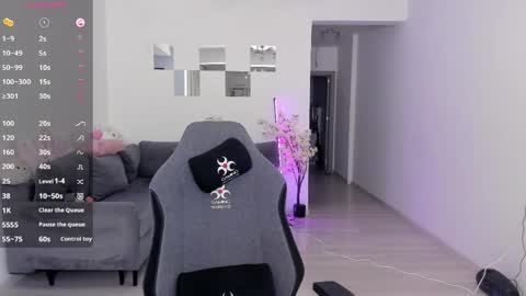 lovelybianca_ online show from April 2026 10:07:01 PM