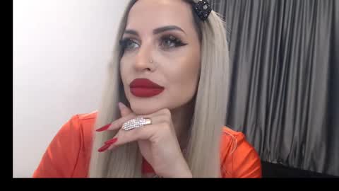 Snapshot of lovelyblondyxxx chatting on February 2025 11:09:01 PM PrAllinXXXa online show from February 2025 11:09:01 PM