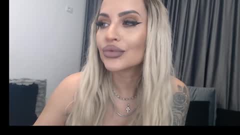 Snapshot of lovelyblondyxxx chatting on February 2025 10:39:02 PM PrAllinXXXa online show from February 2025 10:39:02 PM