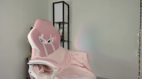 lovelycaroll online show from January 2025 12:17:02 PM