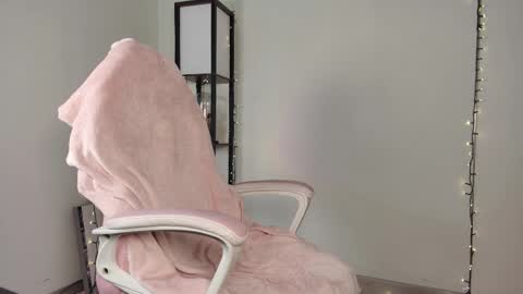 lovelycaroll online show from February 2025 09:31:02 AM