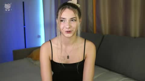 lovelygracee online show from June 2026 03:07:02 PM