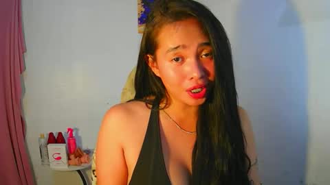 Snapshot of lovelykayleexx chatting on December 2025 09:22:01 PM ara online show from December 2025 09:22:01 PM