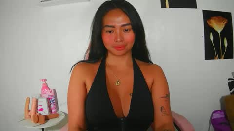 Snapshot of lovelykayleexx chatting on February 2026 05:27:02 AM ara online show from February 2026 05:27:02 AM