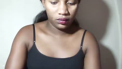 Snapshot of lovelylarra chatting on May 2026 10:53:02 AM lovelylarra online show from May 2026 10:53:02 AM