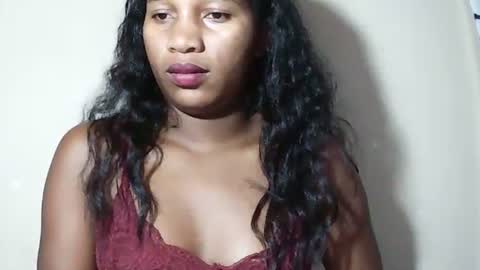 Snapshot of lovelylarra chatting on May 2026 06:48:02 PM lovelylarra online show from May 2026 06:48:02 PM