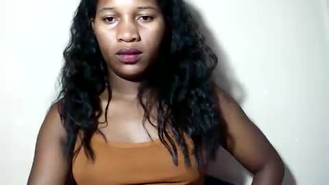 Snapshot of lovelylarra chatting on May 2026 07:44:01 PM lovelylarra online show from May 2026 07:44:01 PM