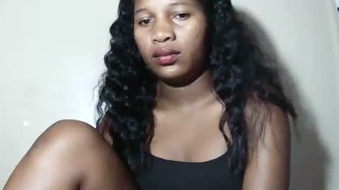 lovelylarra online show from June 2026 07:41:02 PM