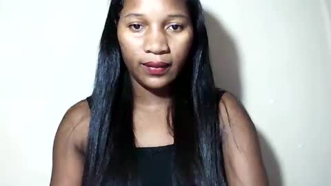 lovelylarra online show from June 2026 06:43:02 PM