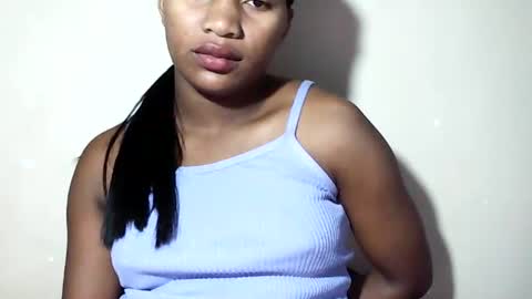 lovelylarra online show from July 2026 06:37:02 AM