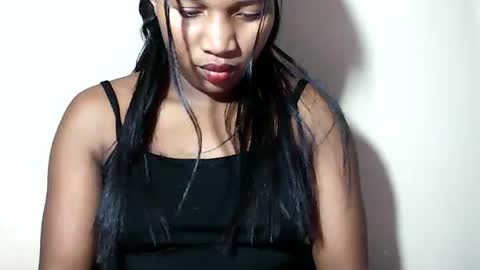 lovelylarra online show from July 2026 09:21:01 PM