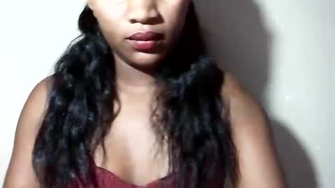 lovelylarra online show from July 2026 08:44:01 PM