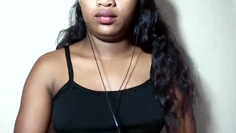 lovelylarra online show from July 2026 10:32:02 AM
