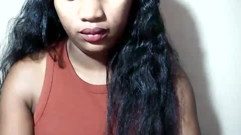 lovelylarra online show from July 2026 10:13:02 AM