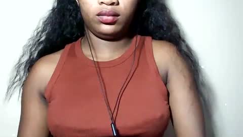 lovelylarra online show from July 2026 10:18:02 PM