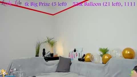 Lola online show from October 2025 08:08:01 PM