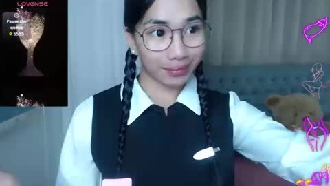 Snapshot of lovelymae18 chatting on February 2026 07:29:01 AM lovelymae18 online show from February 2026 07:29:01 AM