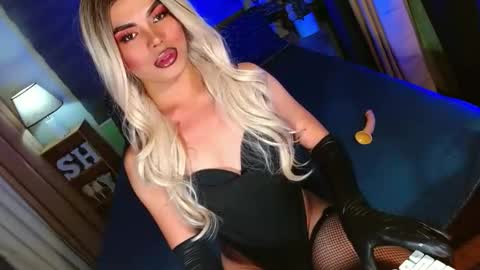 Snapshot of lovelymiss_shyna11 chatting on December 2025 11:29:01 AM lovelymiss_shyna11 online show from December 2025 11:29:01 AM