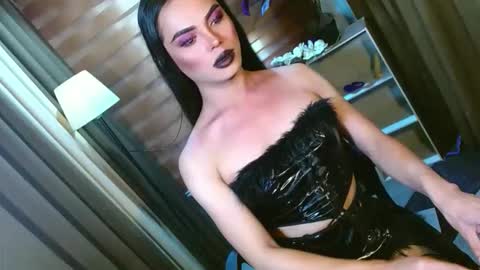 lovelymiss_shyna11 online show from May 2026 05:35:02 AM