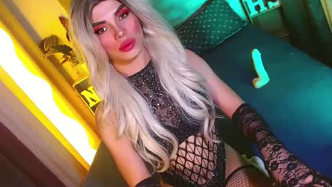lovelymiss_shyna11 online show from May 2026 03:10:01 PM