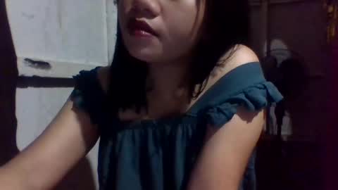 Snapshot of lovelymocha27 chatting on March 2025 08:21:01 PM lovelymocha27s online show from March 2025 08:21:01 PM
