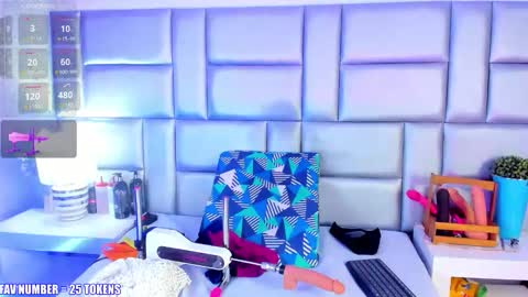 Nicky online show from November 2025 01:10:02 PM