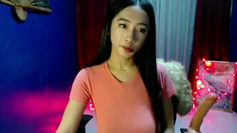Snapshot of lovelypetite143 chatting on May 2026 03:17:01 PM lovelypetite143 online show from May 2026 03:17:01 PM