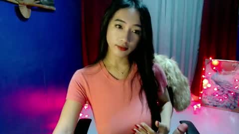 Snapshot of lovelypetite143 chatting on May 2026 03:29:02 PM lovelypetite143 online show from May 2026 03:29:02 PM