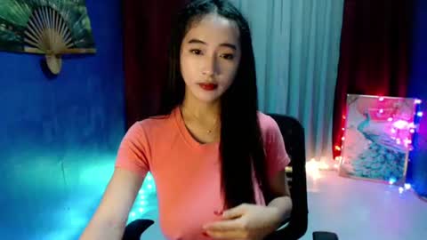lovelypetite143 online show from June 2026 07:01:01 PM