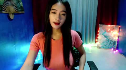 lovelypetite143 online show from June 2026 06:45:01 PM