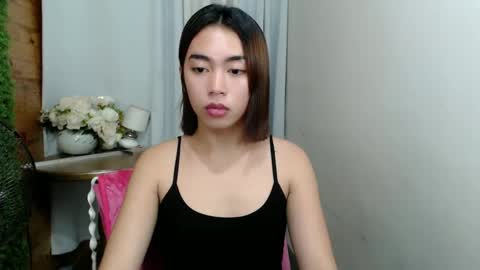 Snapshot of lovelypinay_onboard chatting on December 2024 09:06:01 PM Sofia online show from December 2024 09:06:01 PM