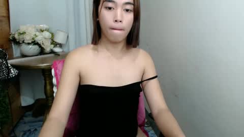 Snapshot of lovelypinay_onboard chatting on December 2024 01:47:02 AM Sofia online show from December 2024 01:47:02 AM