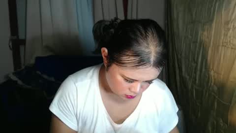 Snapshot of lovelypinaychubsx chatting on March 2025 08:55:01 AM lovely online show from March 2025 08:55:01 AM