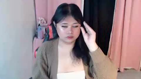 Snapshot of lovelypinaychubsx chatting on February 2026 08:27:02 PM lovely online show from February 2026 08:27:02 PM