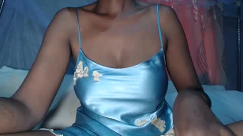 Snapshot of lovelythighs54 chatting on December 2024 05:33:02 AM miss fancy louis online show from December 2024 05:33:02 AM