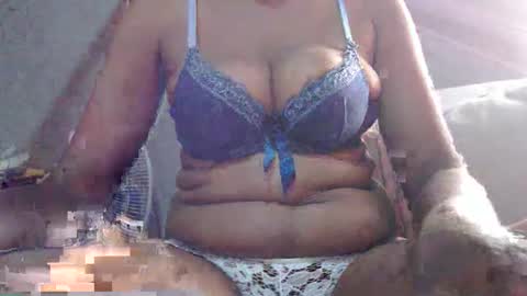 Snapshot of lovelythighs54 chatting on September 2025 10:05:01 AM miss fancy louis online show from September 2025 10:05:01 AM