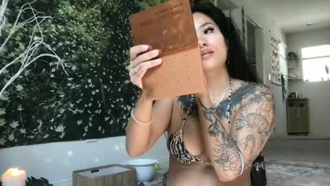 lovelyxmacii online show from July 2026 10:04:01 PM