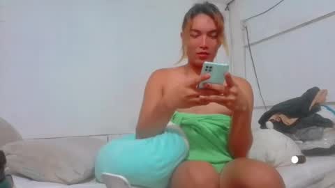 lovemarie120398 online show from July 2026 06:06:01 AM
