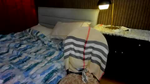 Snapshot of lovemarie19x chatting on January 2025 06:53:02 AM pauleen online show from January 2025 06:53:02 AM