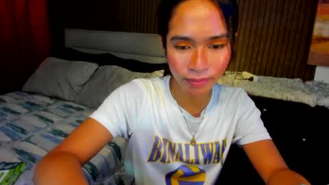 Snapshot of lovemarie19x chatting on January 2025 08:41:01 AM pauleen online show from January 2025 08:41:01 AM