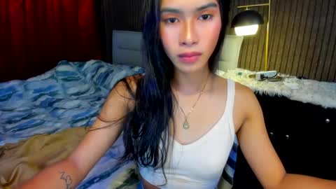 Snapshot of lovemarie19x chatting on January 2025 02:37:02 AM pauleen online show from January 2025 02:37:02 AM