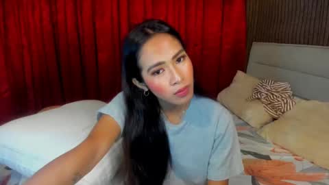 Snapshot of lovemarie19x chatting on February 2025 05:09:01 AM pauleen online show from February 2025 05:09:01 AM