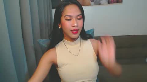 Snapshot of lovemarie19x chatting on September 2025 05:18:01 AM pauleen online show from September 2025 05:18:01 AM