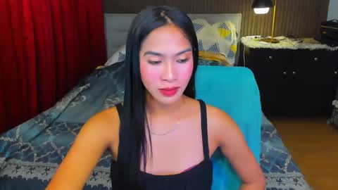 Snapshot of lovemarie19x chatting on October 2025 04:13:01 AM pauleen online show from October 2025 04:13:01 AM