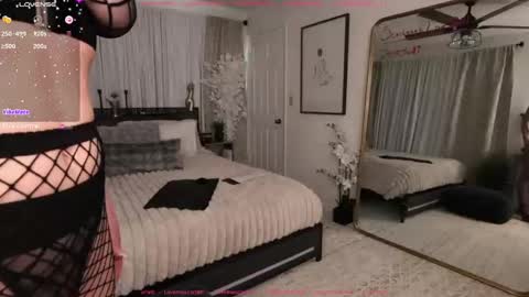 Scarlett online show from January 2025 09:28:01 PM